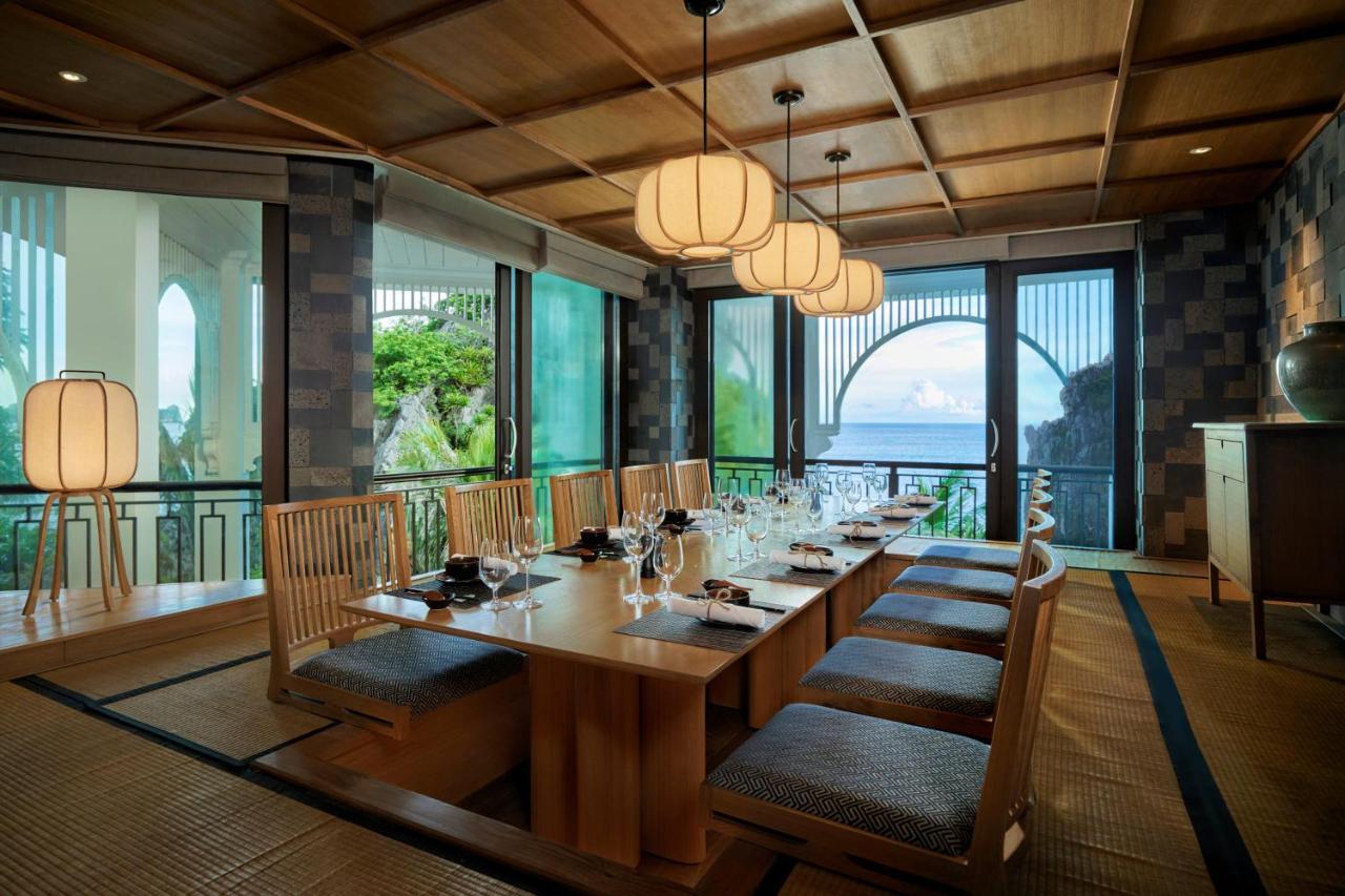 Hôtel Perle d'Orient Cat Ba - MGallery Chan Chau Exterior foto The interior of the restaurant